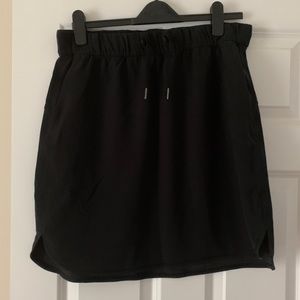 Black Lululemon skirt